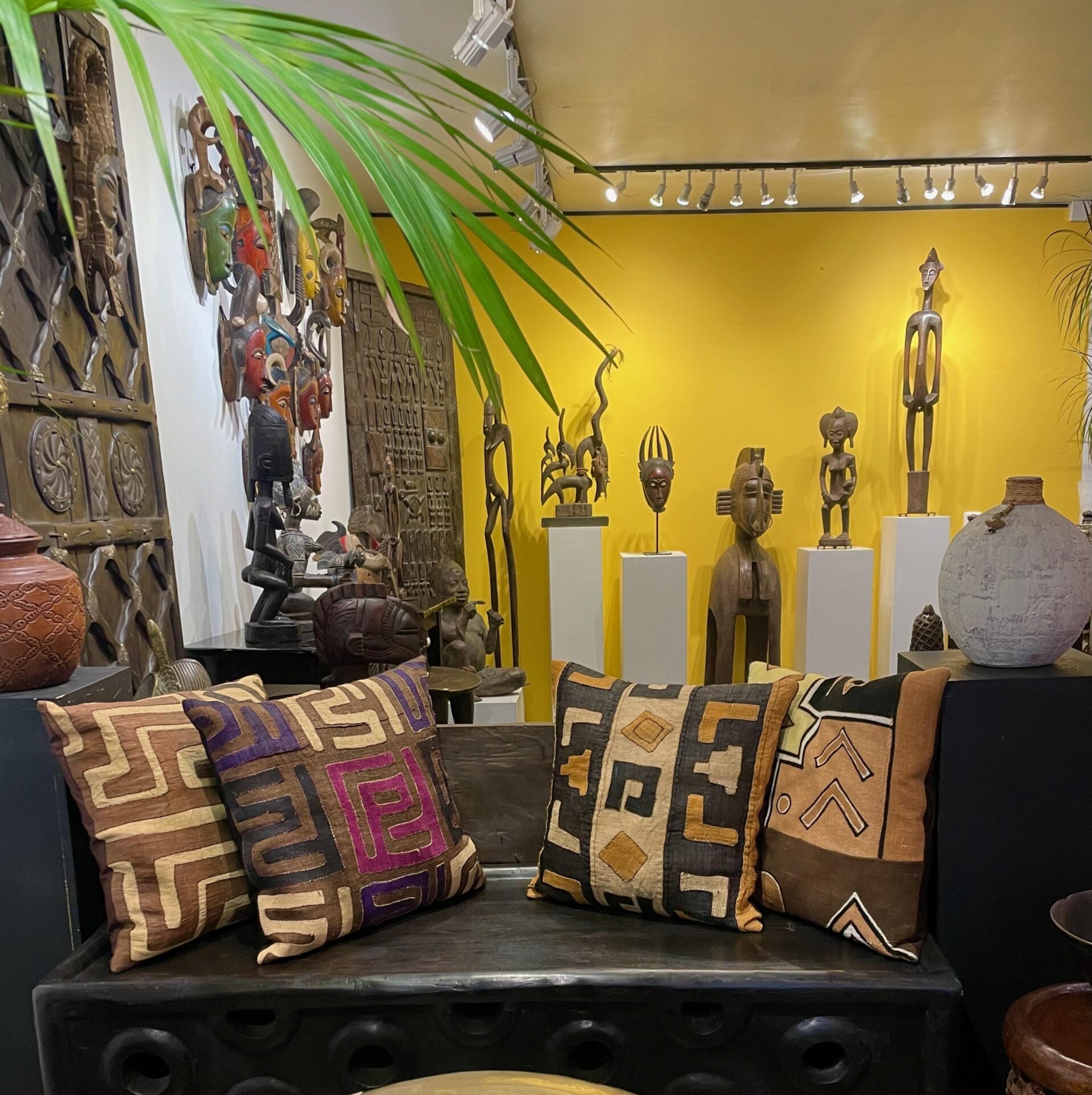 Featured image for “GalleriShop</br>Nina von Hirsch Design As”